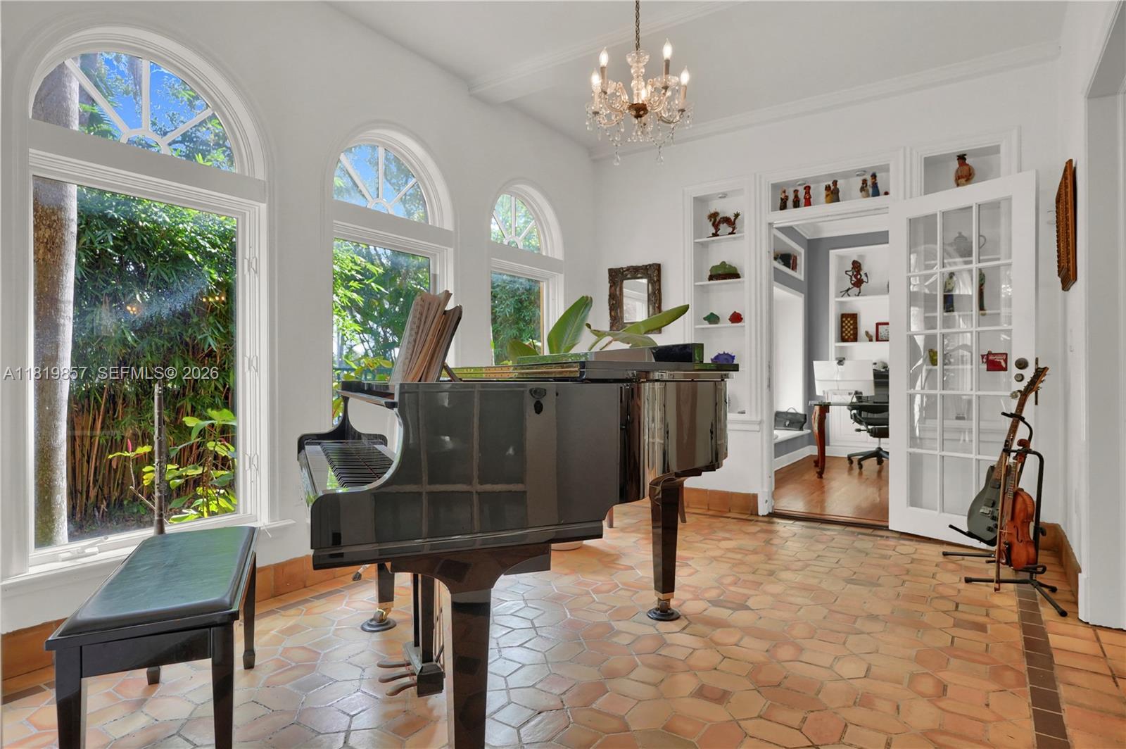 2050 Alton Rd, Miami Beach FL 33140