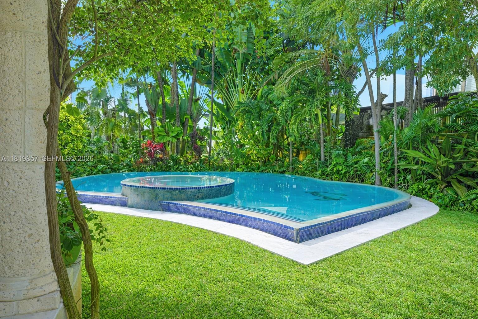 2050 Alton Rd, Miami Beach FL 33140