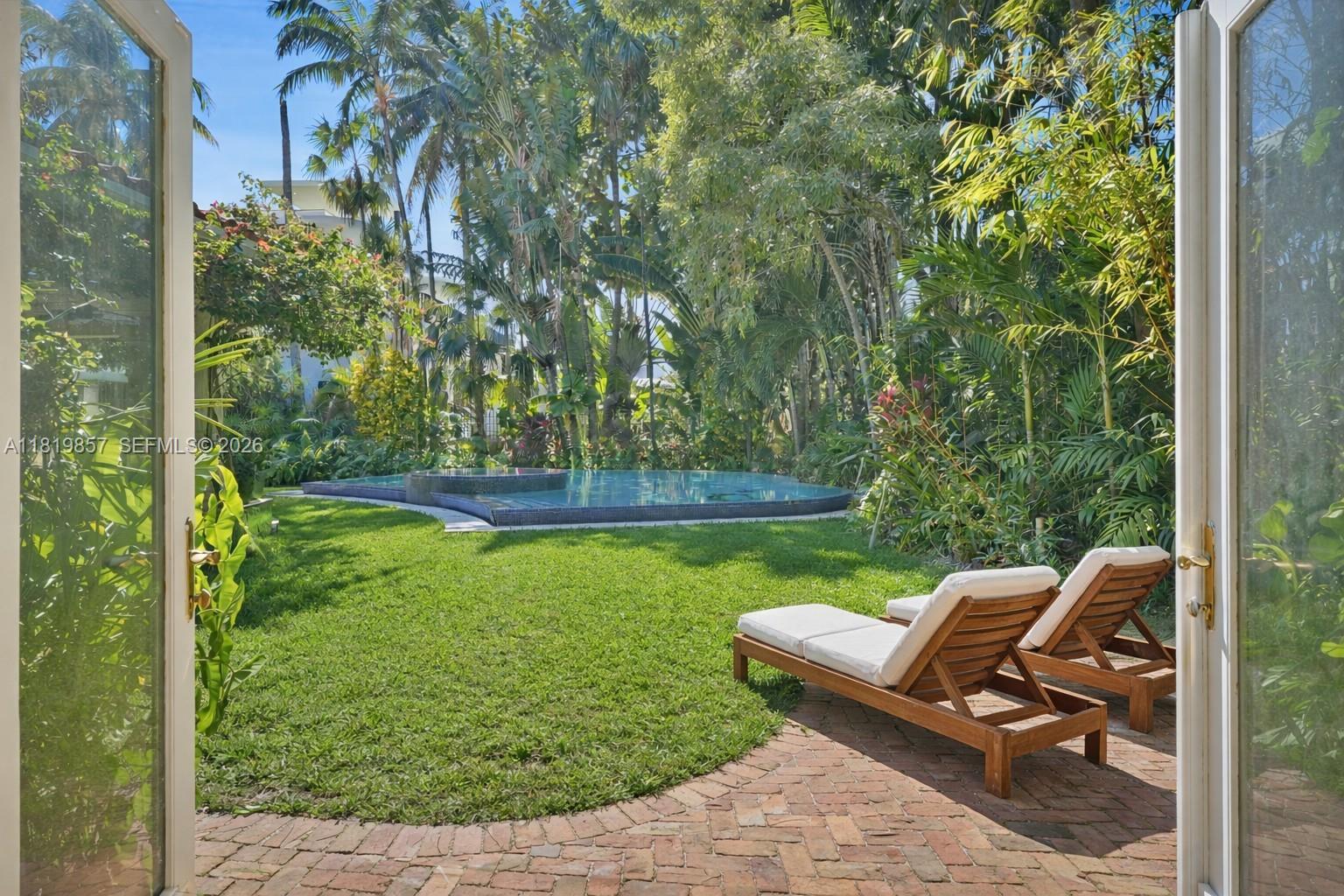 2050 Alton Rd, Miami Beach FL 33140