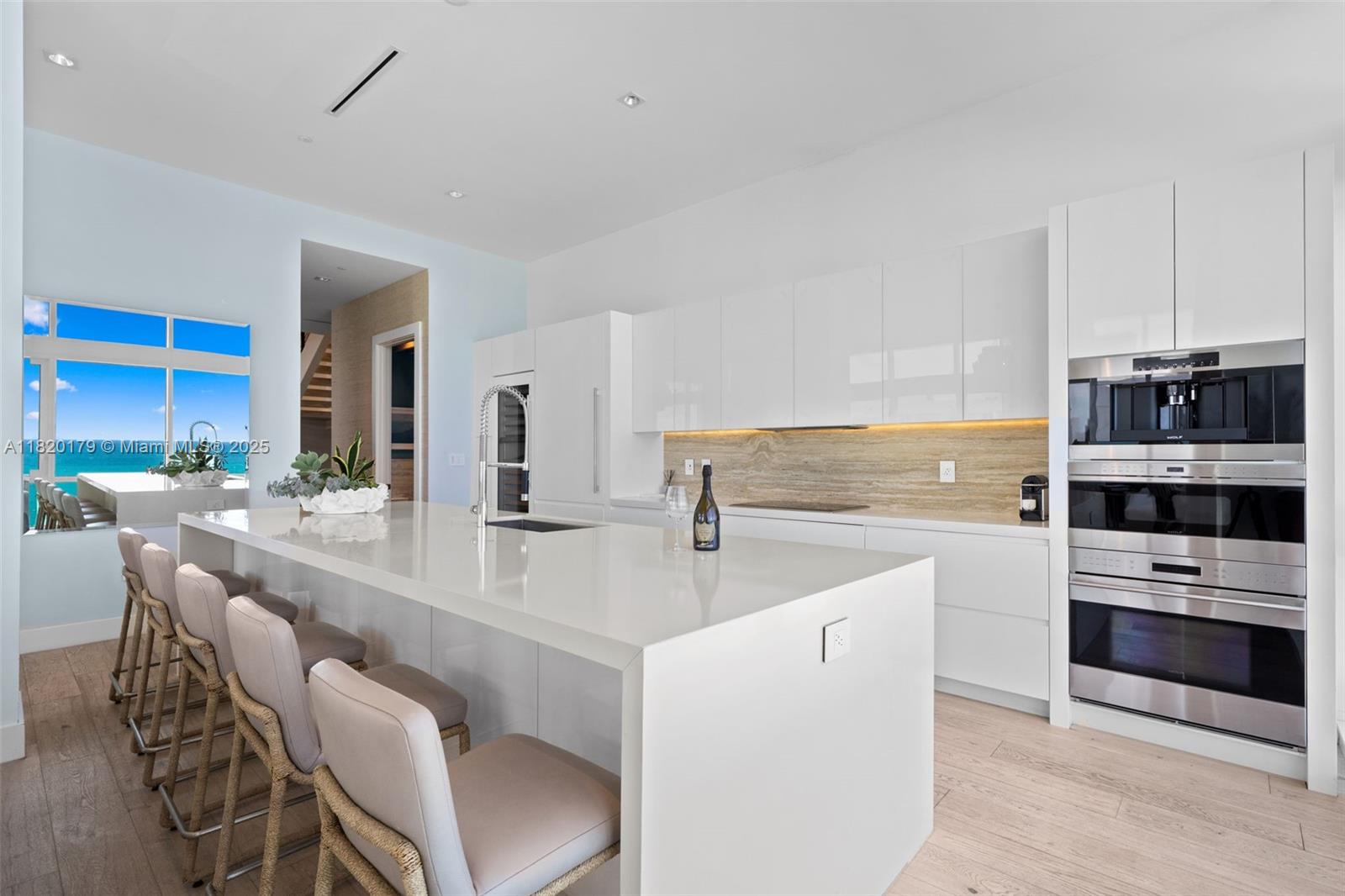 102 24th St #PH-1610, Miami Beach FL 33139