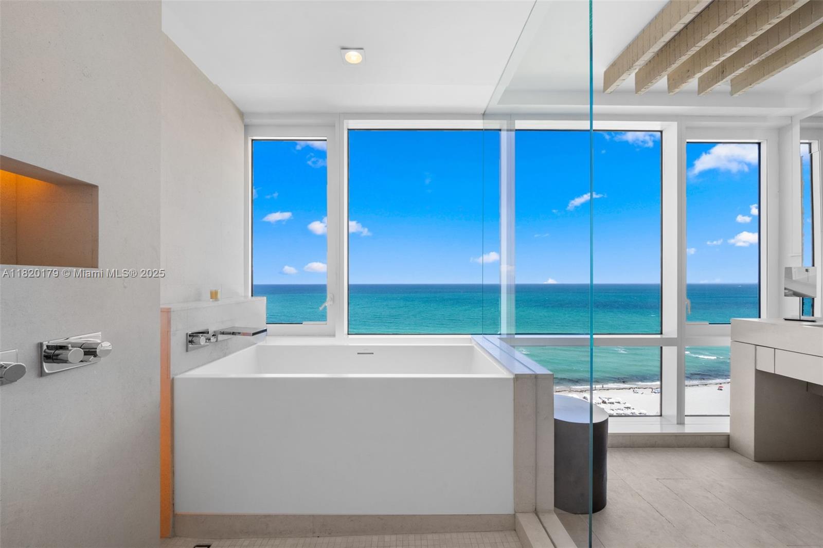 102 24th St #PH-1610, Miami Beach FL 33139