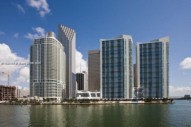 300 S Biscayne Blvd #T-2803, Miami FL 33131