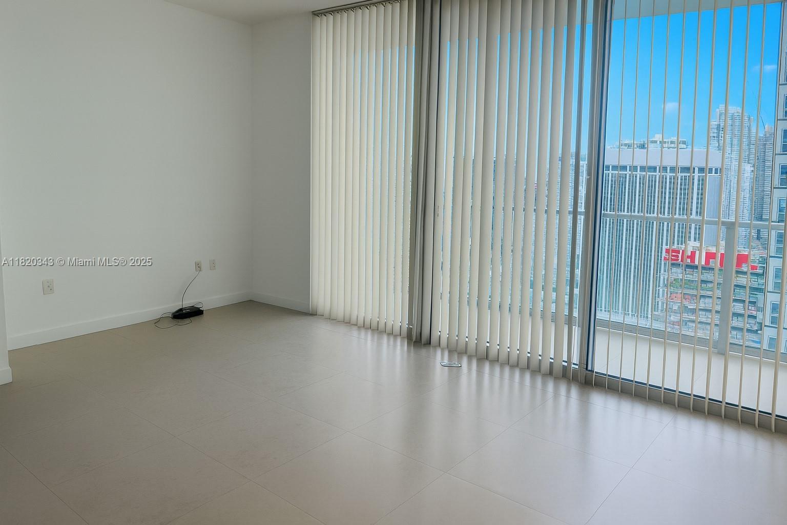 300 S Biscayne Blvd #T-2803, Miami FL 33131