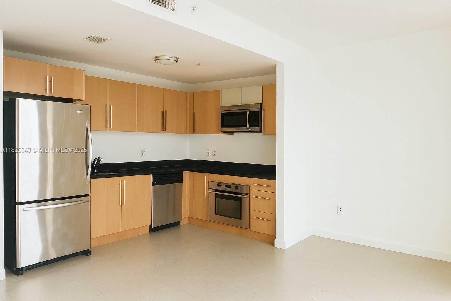 300 S Biscayne Blvd #T-2803, Miami FL 33131