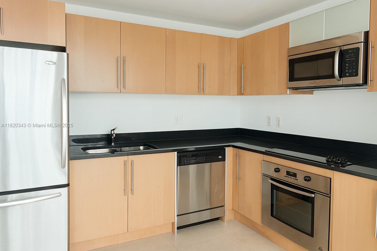 300 S Biscayne Blvd #T-2803, Miami FL 33131