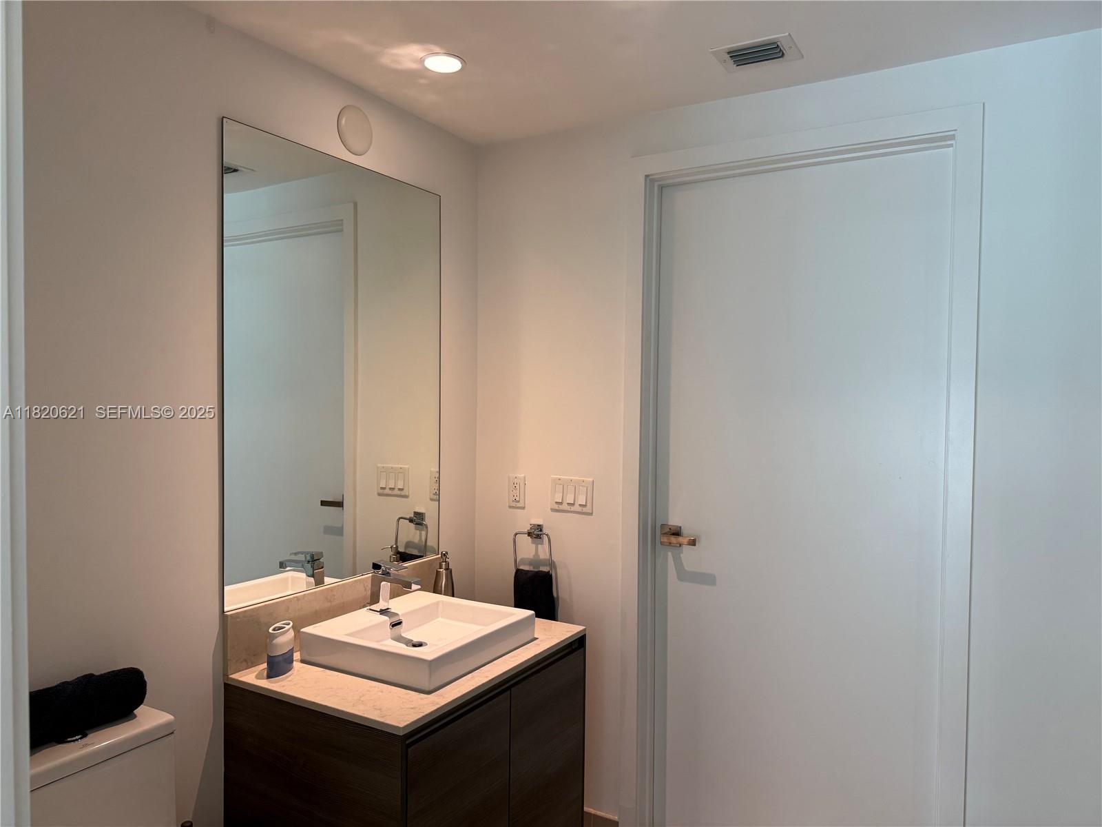 1080 Brickell Ave #2208, Miami FL 33131