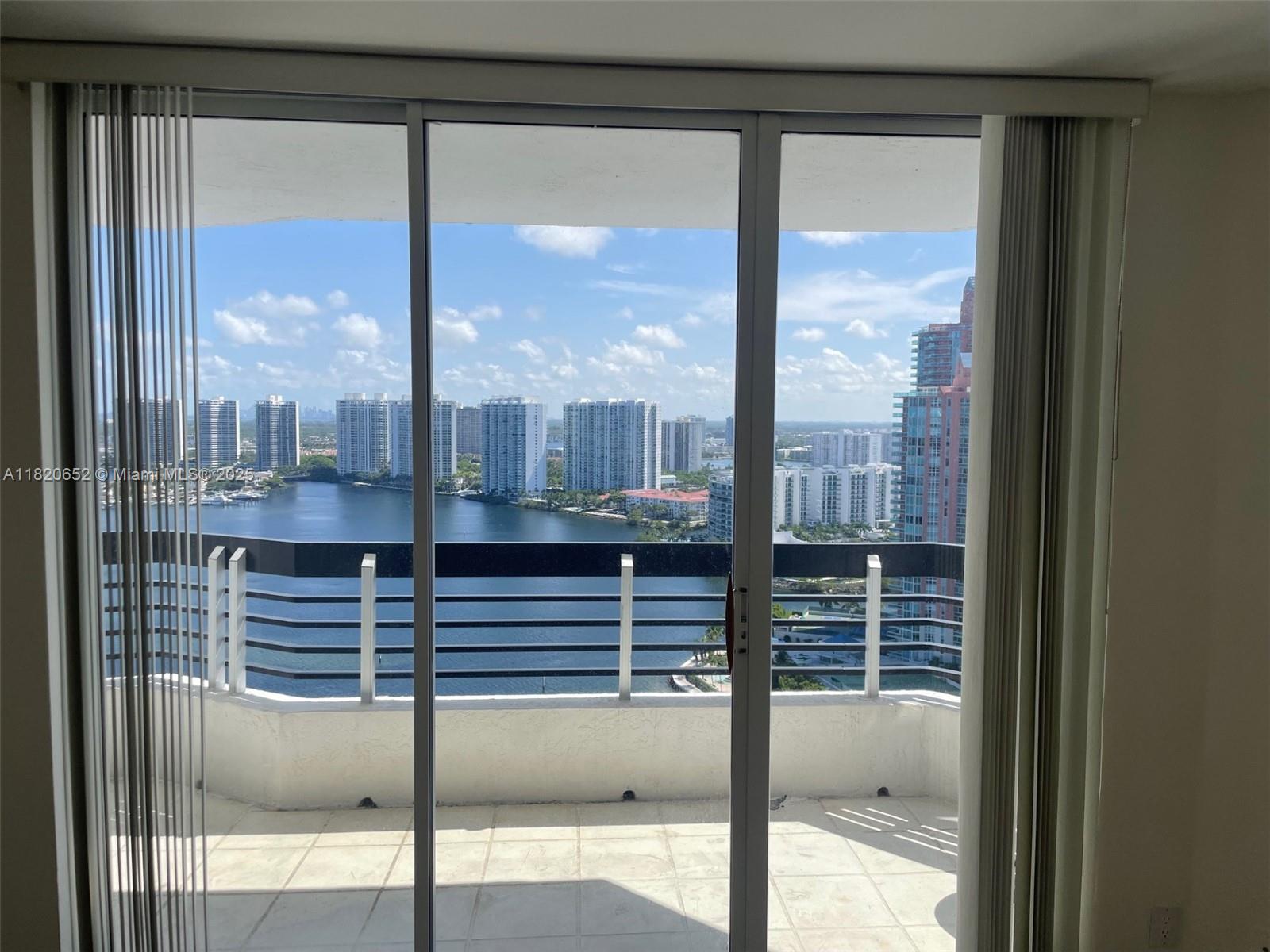 3530 Mystic Pointe Dr #3104, Aventura FL 33180