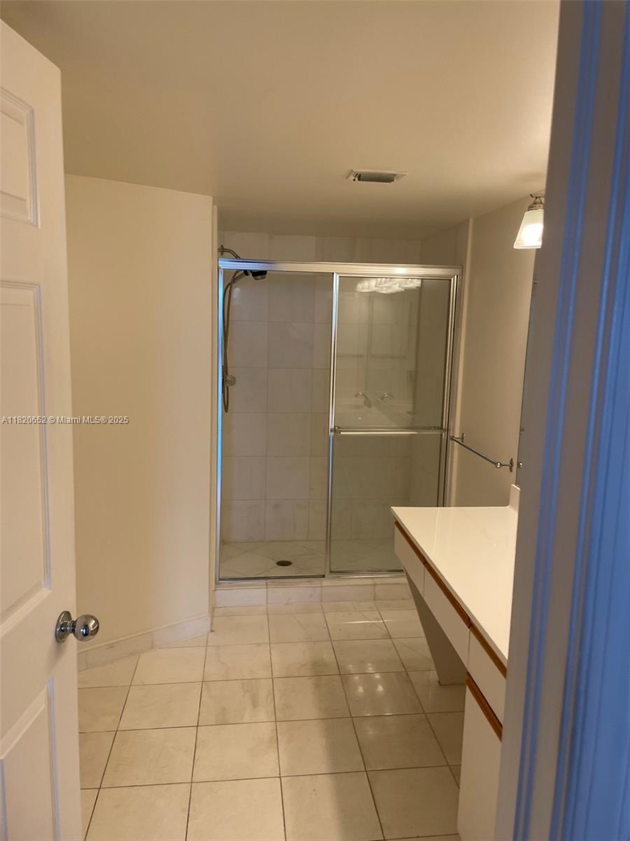 3530 Mystic Pointe Dr #3104, Aventura FL 33180