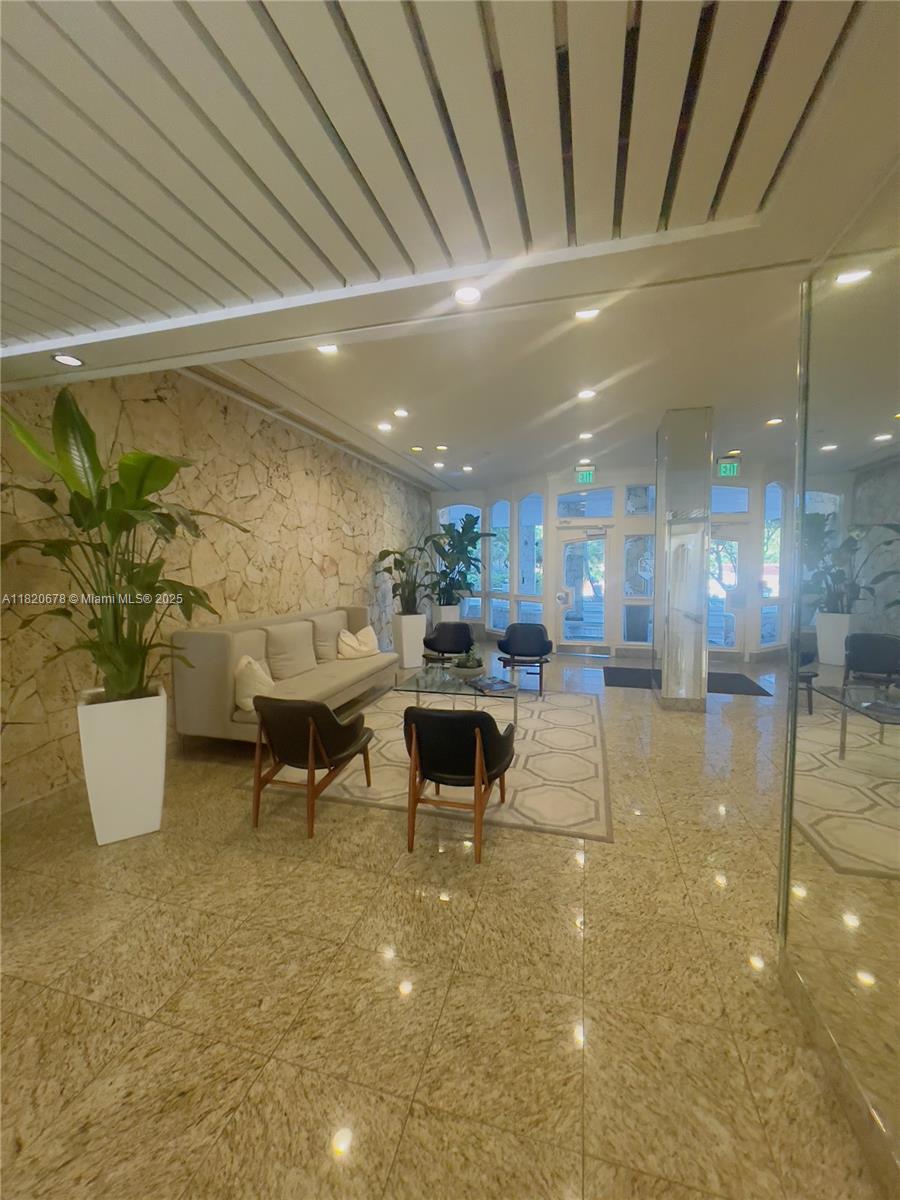 780 NE 69th St #1507, Miami FL 33138