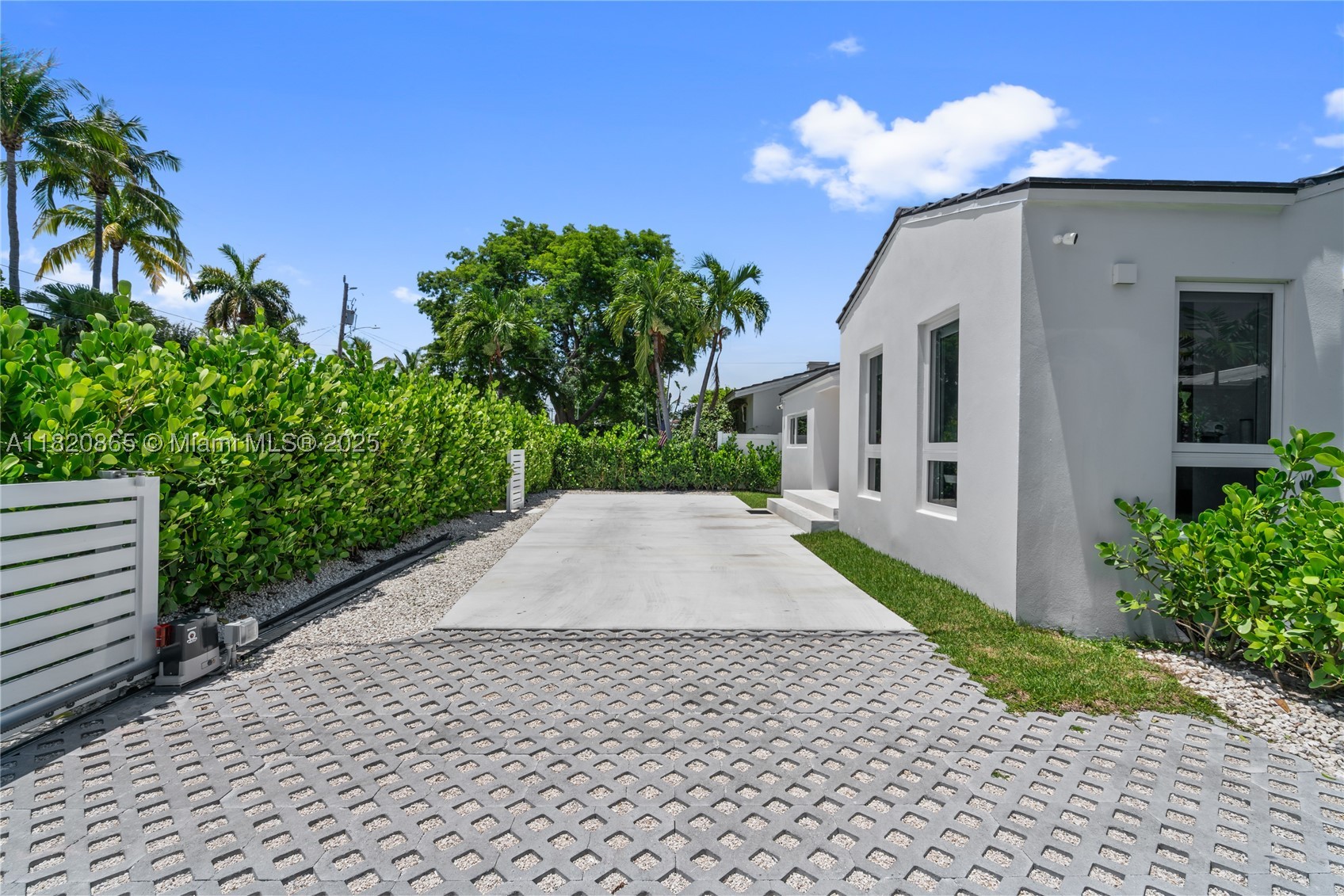 9033 Emerson Ave, Surfside FL 33154
