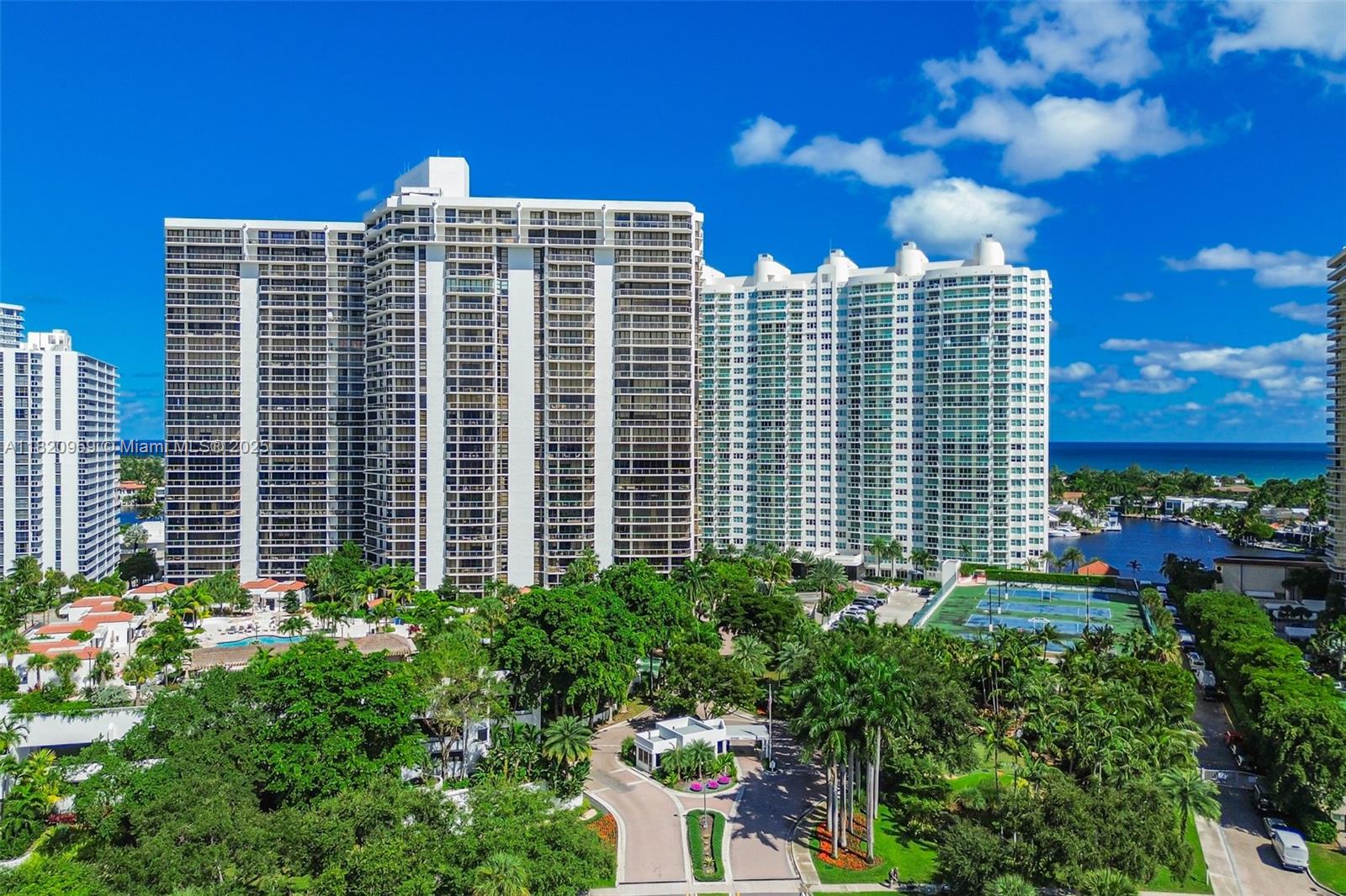 20281 E Country Club Dr #1412, Aventura FL 33180