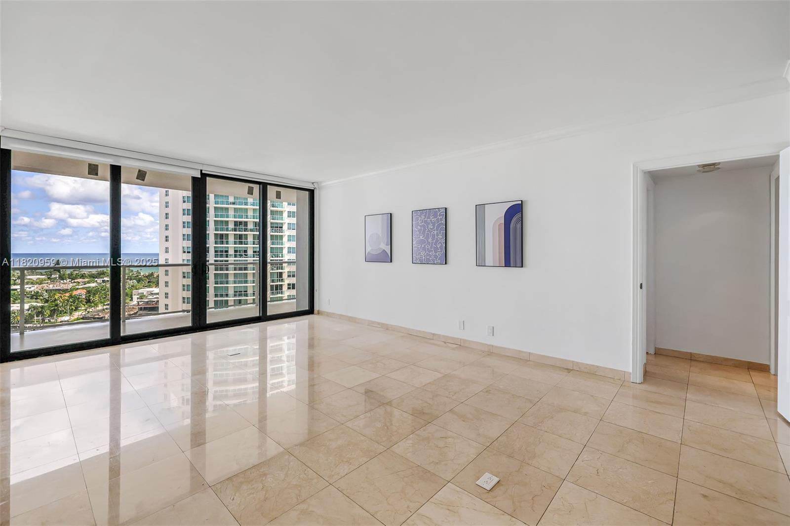 20281 E Country Club Dr #1412, Aventura FL 33180