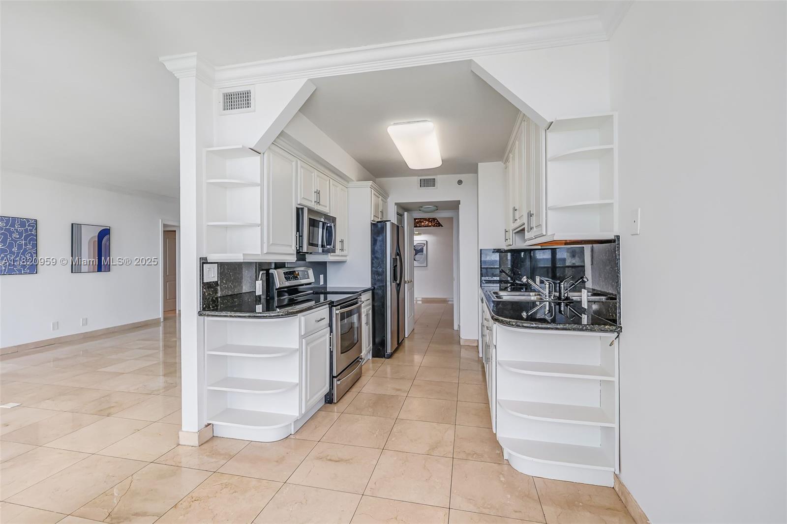 20281 E Country Club Dr #1412, Aventura FL 33180