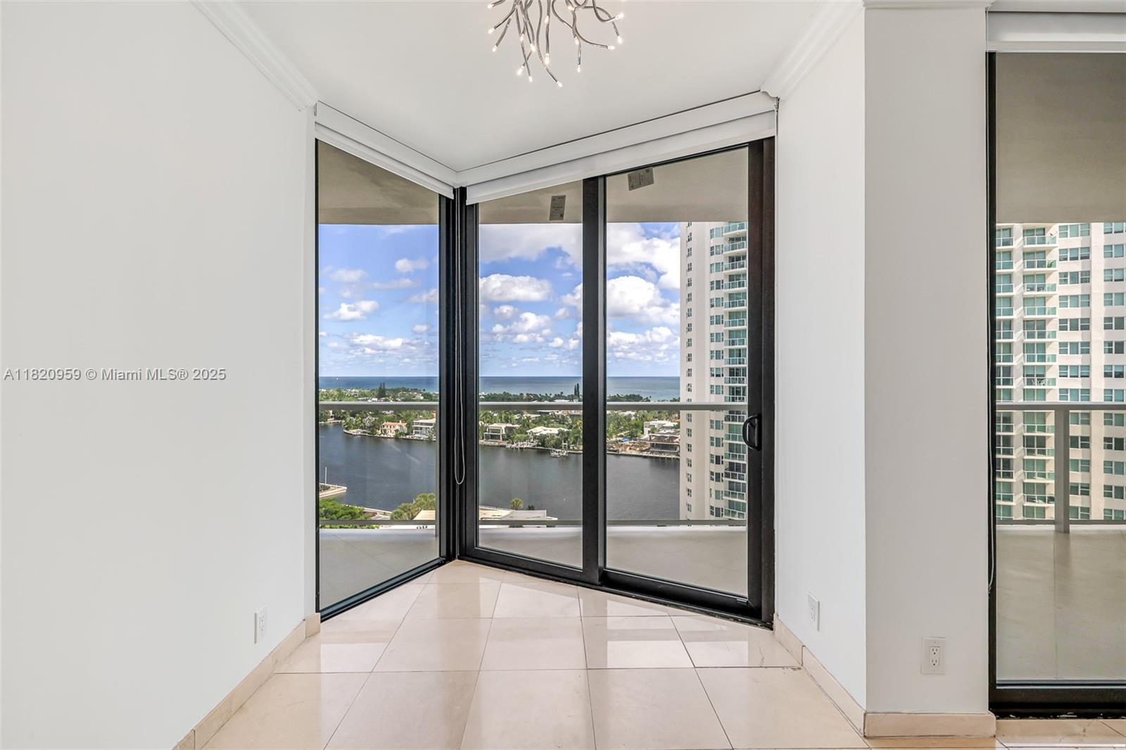 20281 E Country Club Dr #1412, Aventura FL 33180