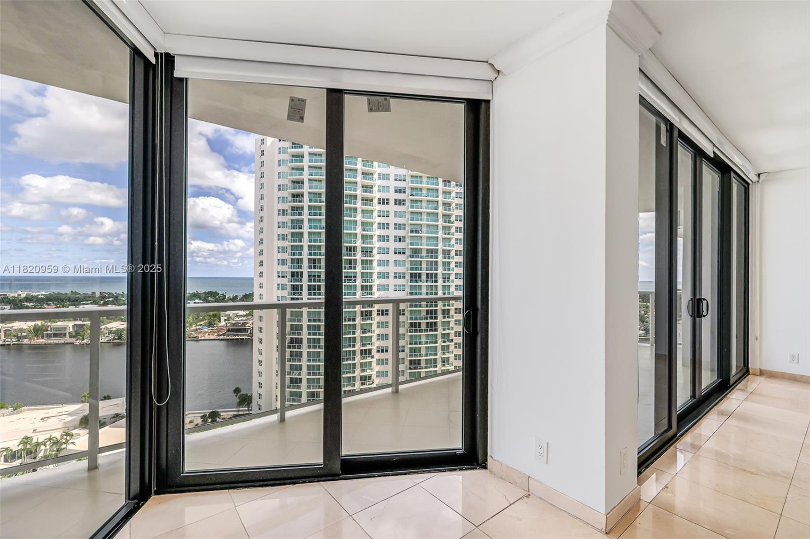 20281 E Country Club Dr #1412, Aventura FL 33180