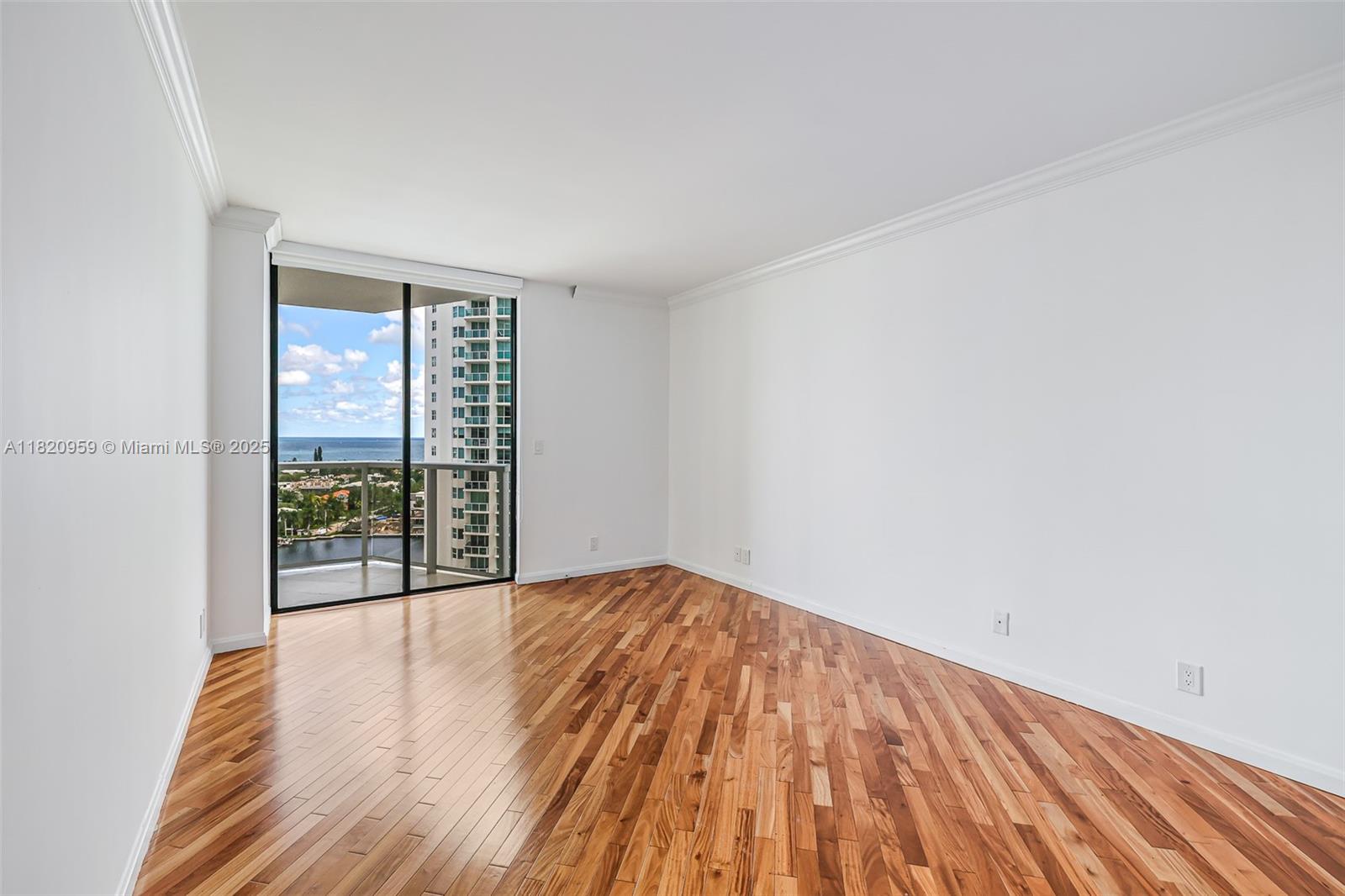 20281 E Country Club Dr #1412, Aventura FL 33180
