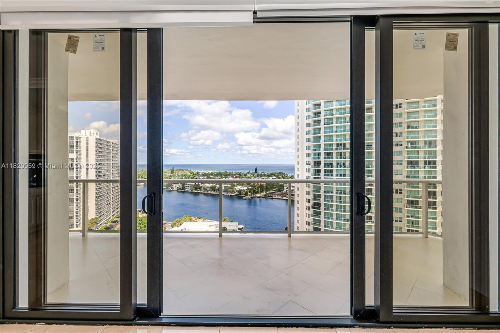 20281 E Country Club Dr #1412, Aventura FL 33180