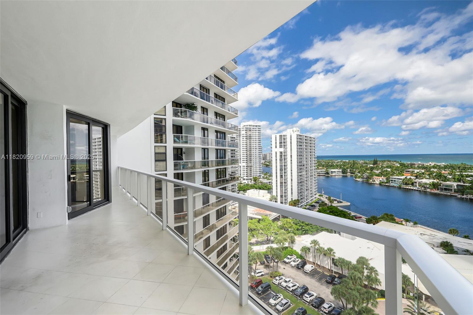20281 E Country Club Dr #1412, Aventura FL 33180