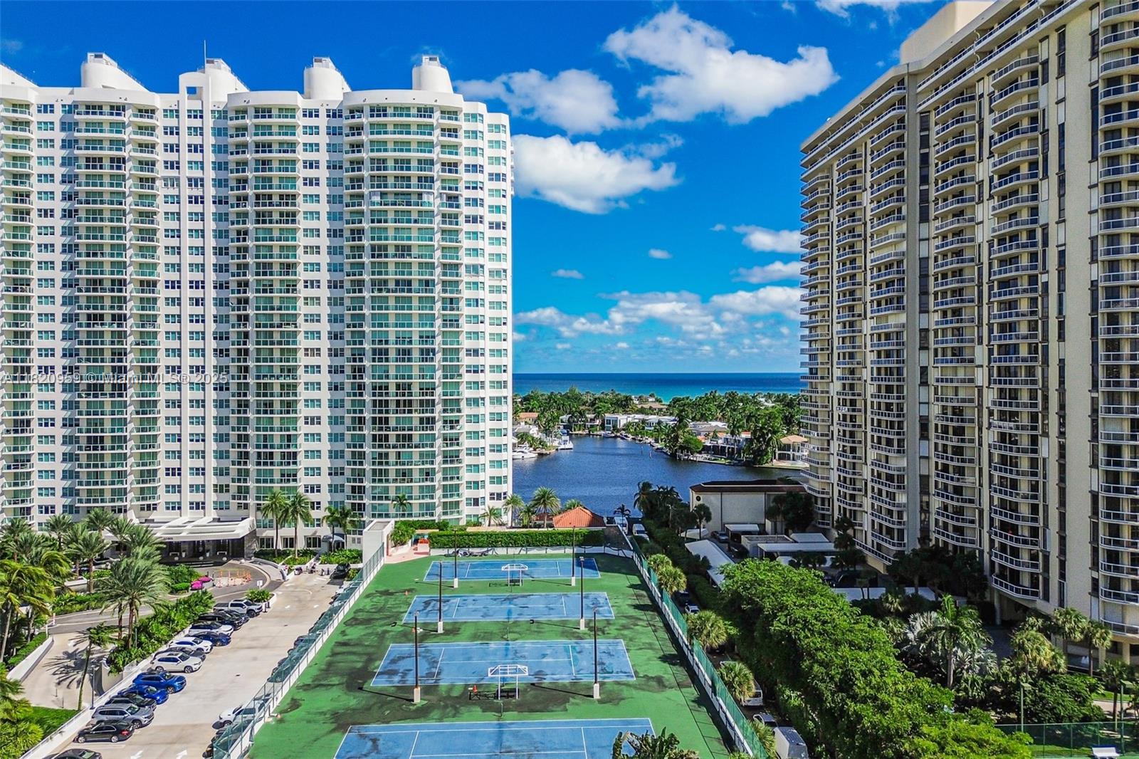 20281 E Country Club Dr #1412, Aventura FL 33180