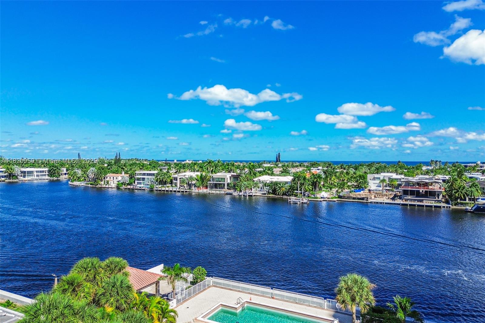 20281 E Country Club Dr #1412, Aventura FL 33180