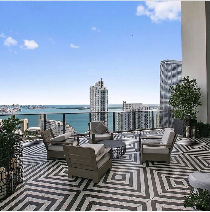 801 S Miami Ave #4205, Miami FL 33130