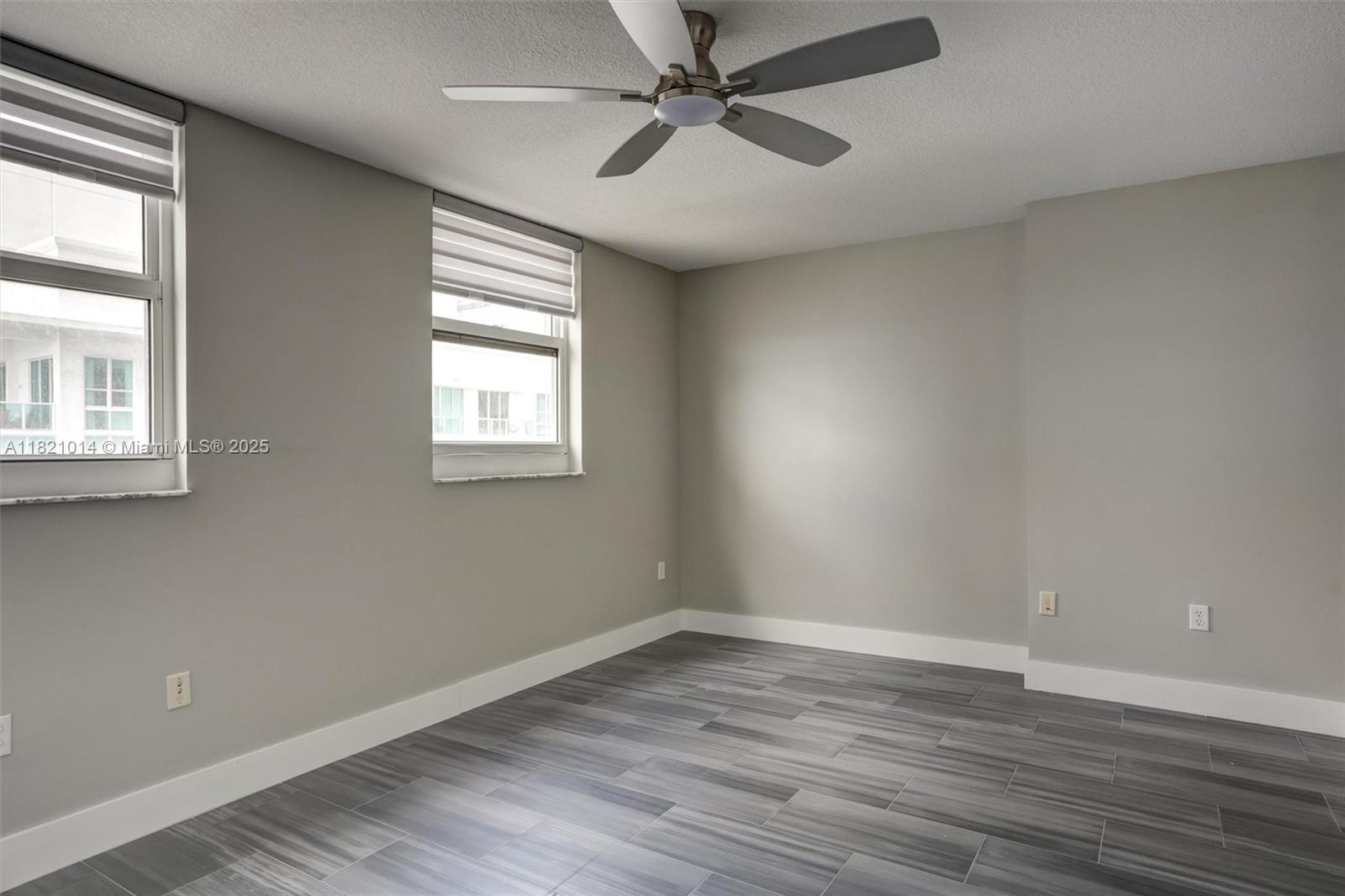 1200 Brickell Bay Dr #2501, Miami FL 33131