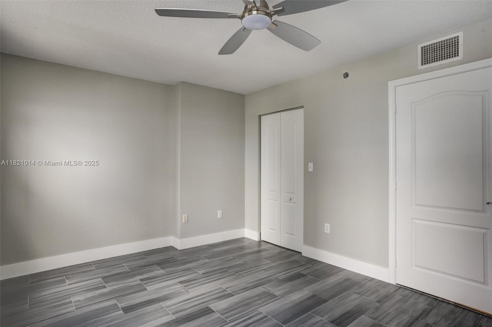 1200 Brickell Bay Dr #2501, Miami FL 33131