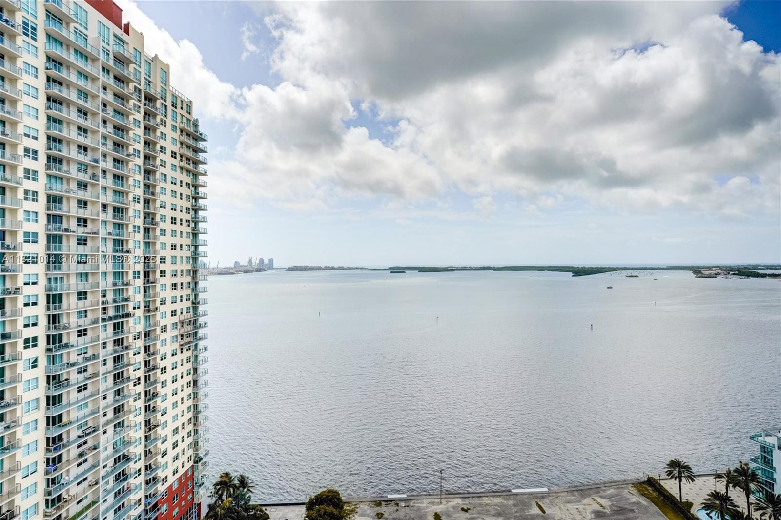 1200 Brickell Bay Dr #2501, Miami FL 33131