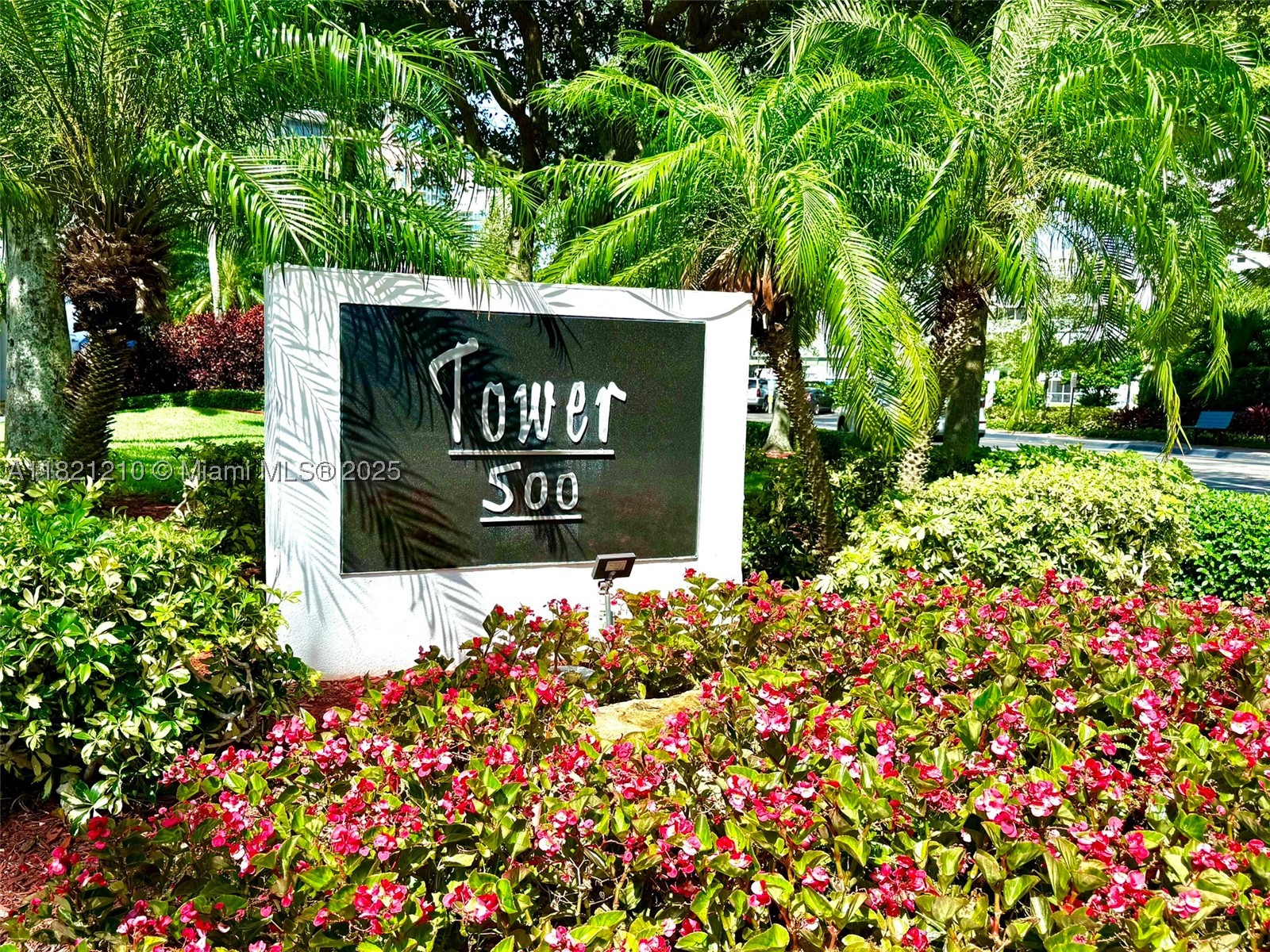3530 Mystic Pointe Dr #2108, Aventura FL 33180
