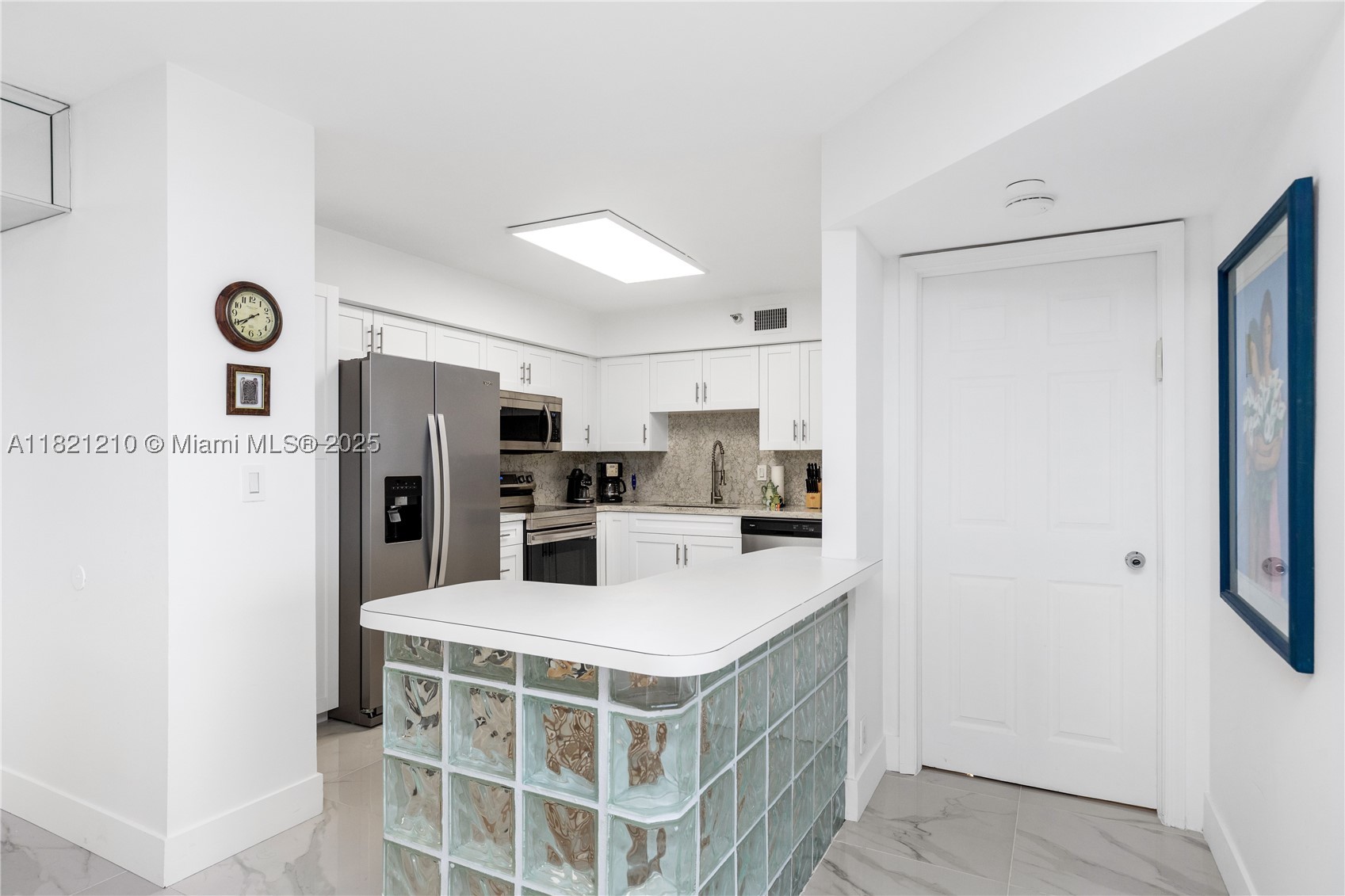 3530 Mystic Pointe Dr #2108, Aventura FL 33180