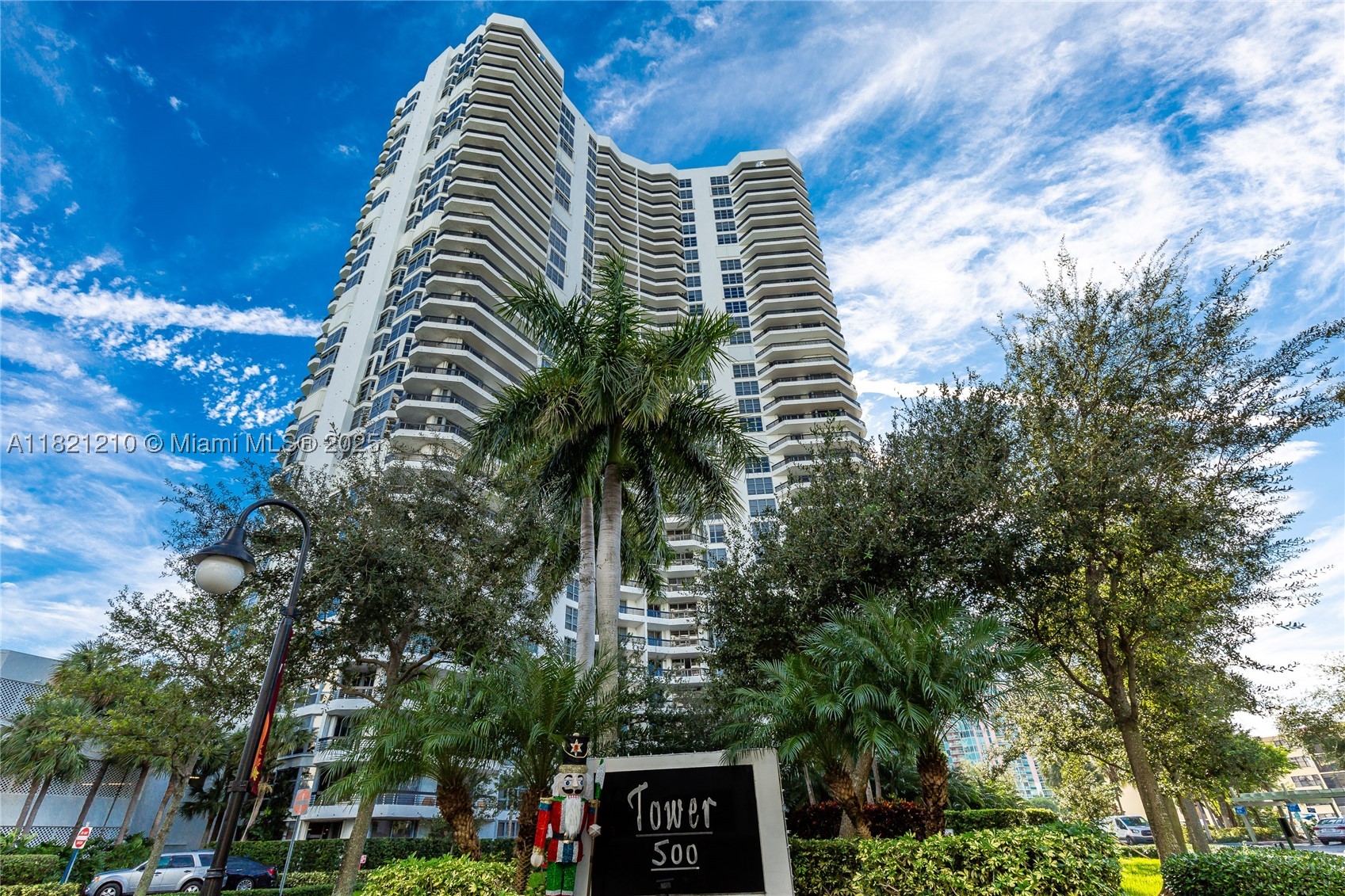 3530 Mystic Pointe Dr #2108, Aventura FL 33180
