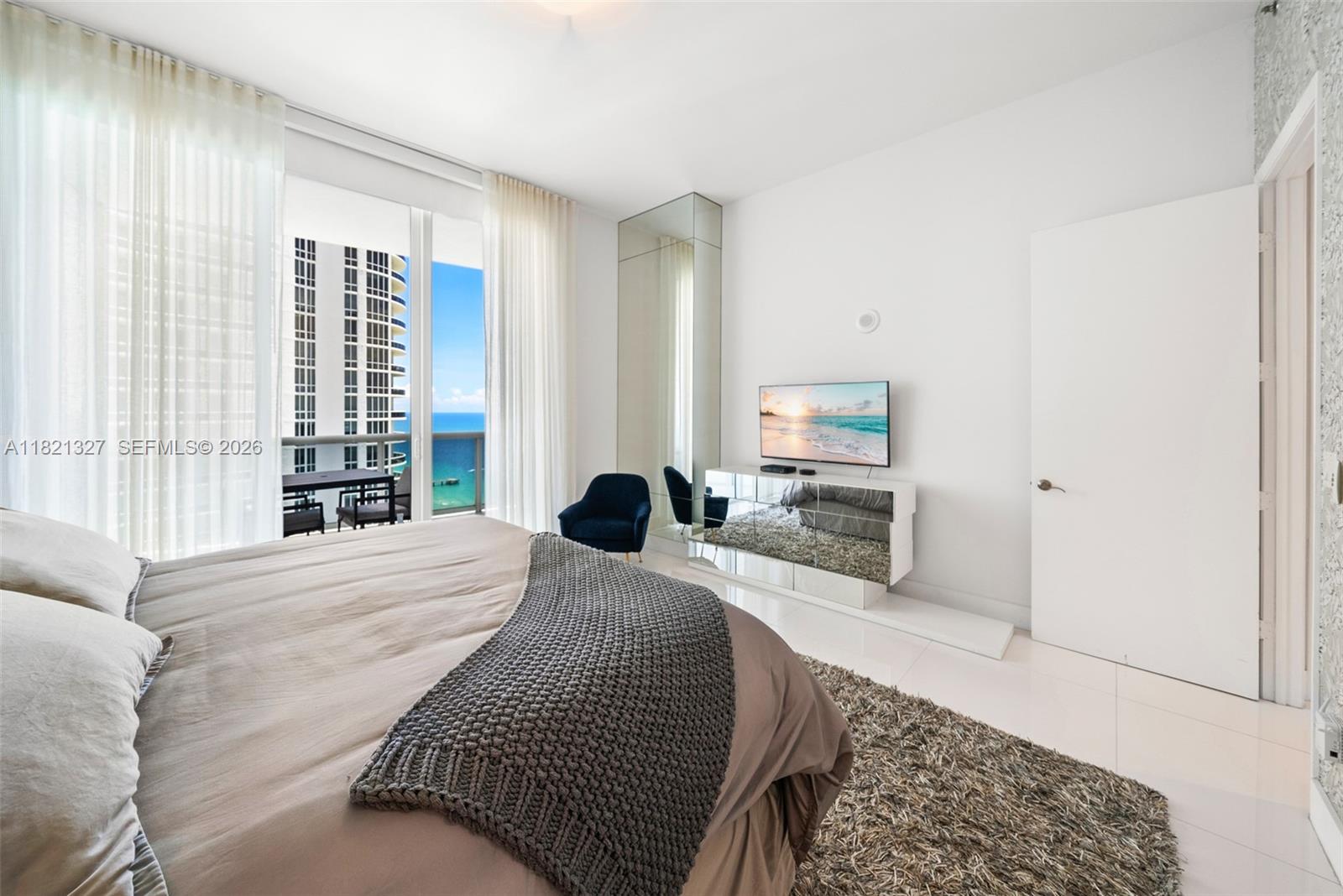 15901 Collins Ave #3302, Sunny Isles Beach FL 33160