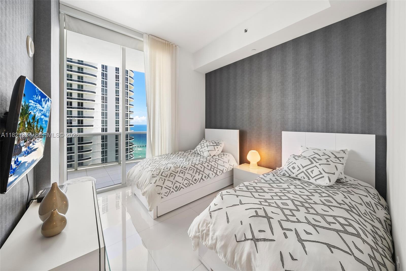 15901 Collins Ave #3302, Sunny Isles Beach FL 33160