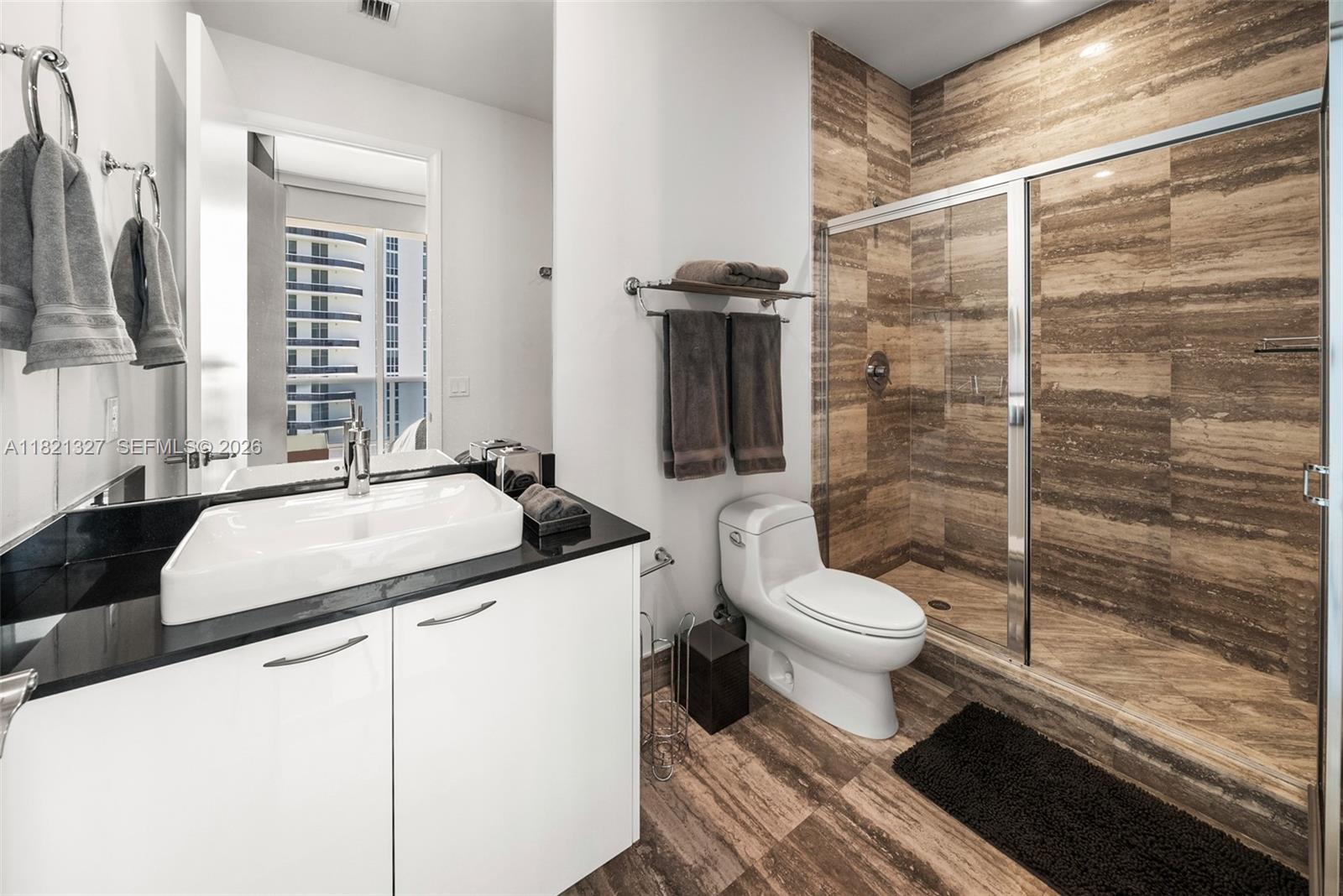 15901 Collins Ave #3302, Sunny Isles Beach FL 33160
