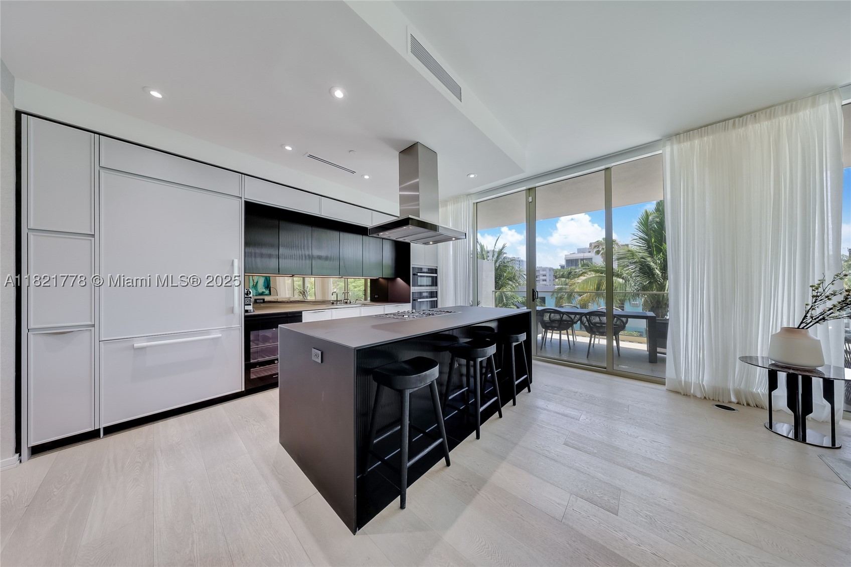 300 Collins Ave #3D, Miami Beach FL 33139