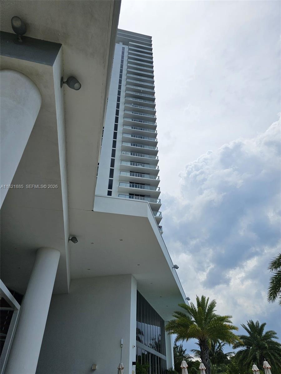 16385 Biscayne Blvd #902, North Miami Beach FL 33160