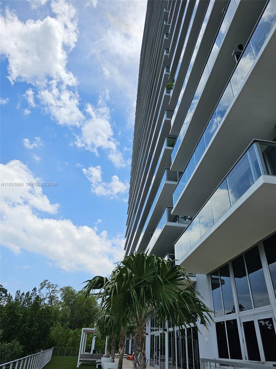 16385 Biscayne Blvd #902, North Miami Beach FL 33160