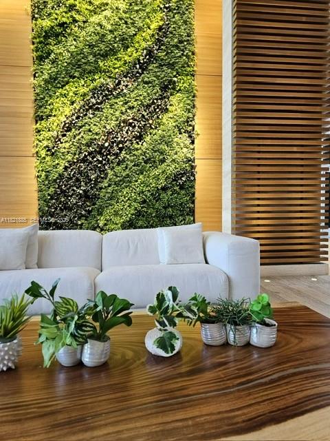 16385 Biscayne Blvd #902, North Miami Beach FL 33160