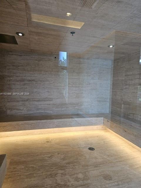 16385 Biscayne Blvd #902, North Miami Beach FL 33160