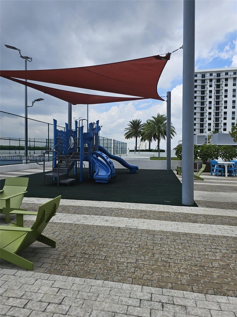 16385 Biscayne Blvd #902, North Miami Beach FL 33160