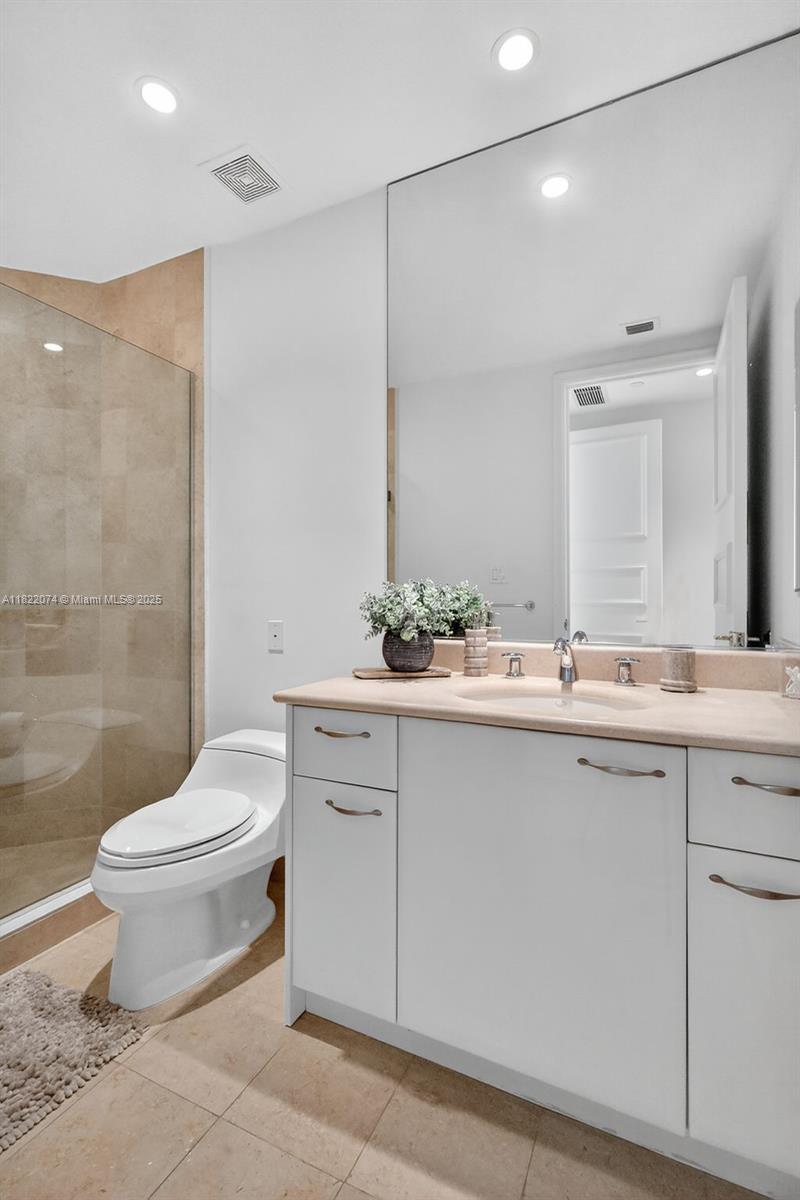 20155 NE 38th Ct #2201, Aventura FL 33180