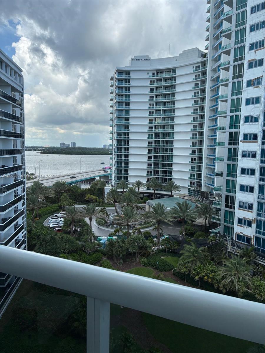 10275 Collins Ave #1004, Bal Harbour FL 33154