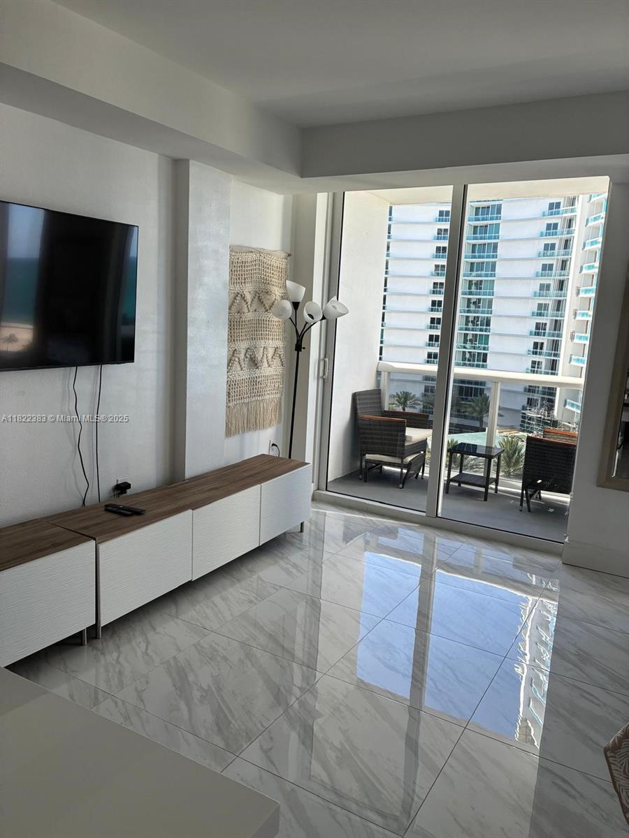 10275 Collins Ave #1004, Bal Harbour FL 33154