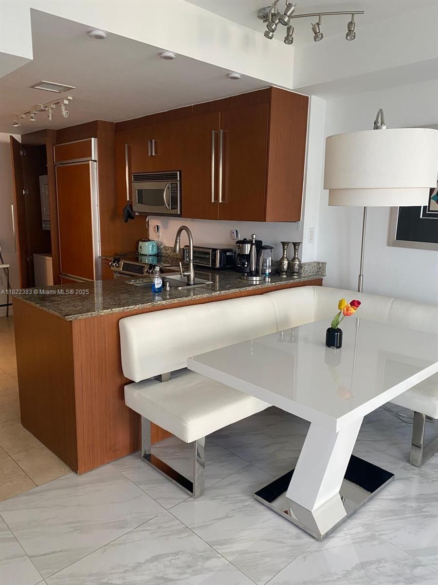 10275 Collins Ave #1004, Bal Harbour FL 33154