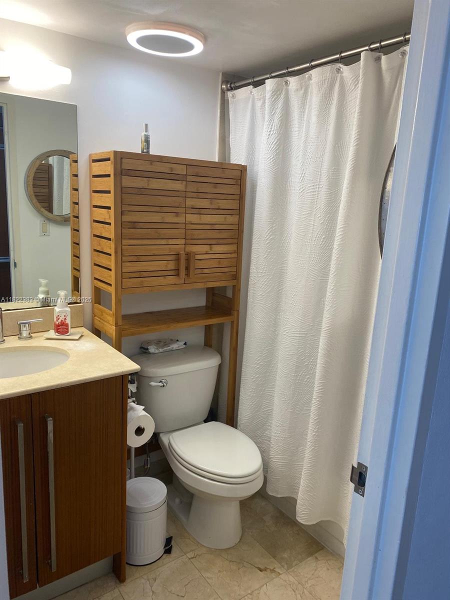 10275 Collins Ave #1004, Bal Harbour FL 33154