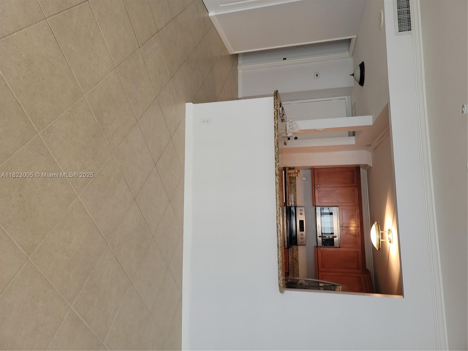 Miami FL 33129 - A11823005
