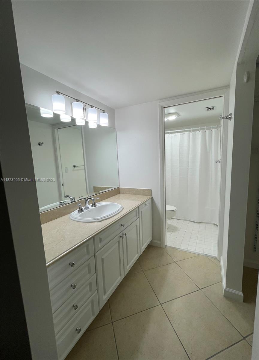 Miami FL 33129 - A11823005