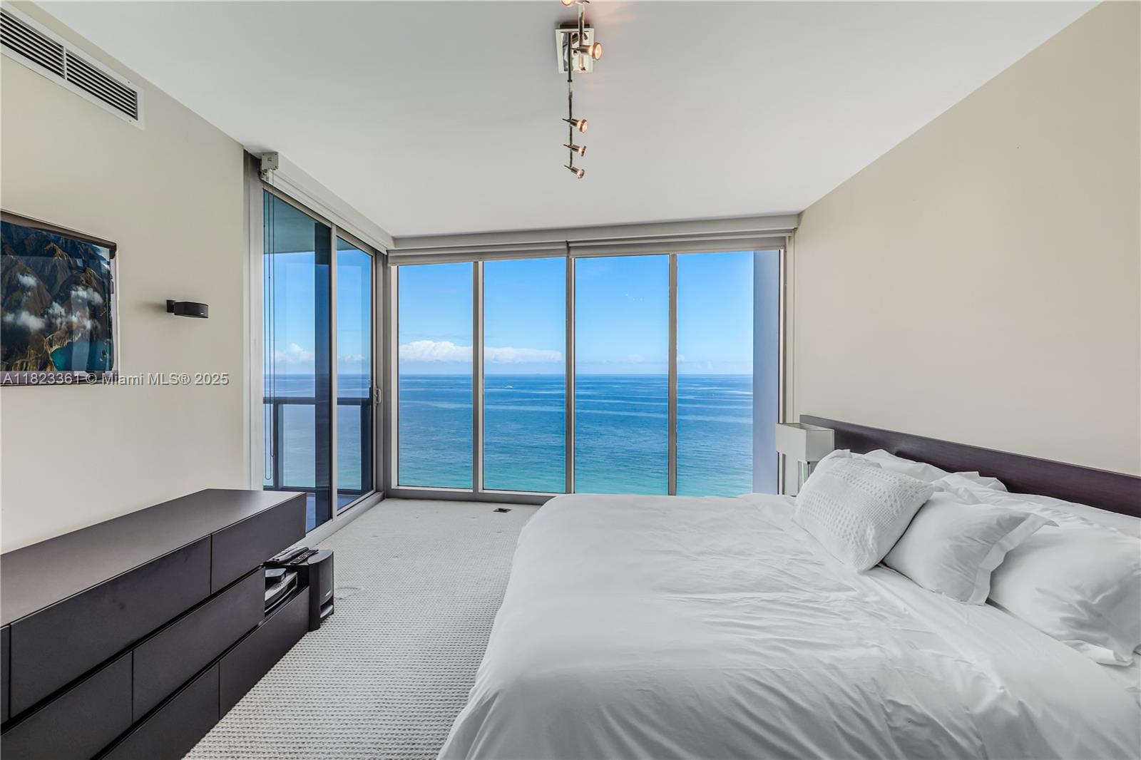17001 Collins Ave #2508, Sunny Isles Beach FL 33160