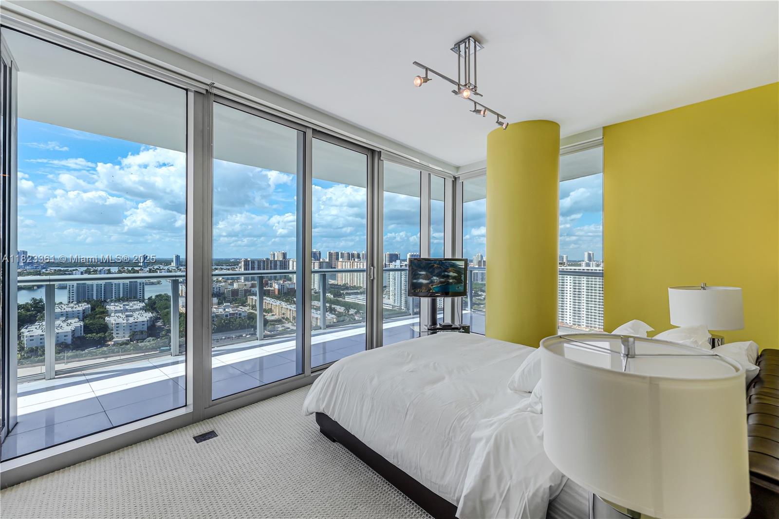 17001 Collins Ave #2508, Sunny Isles Beach FL 33160