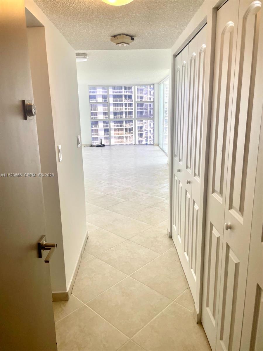 3731 N Country Club Dr #2023, Aventura FL 33180